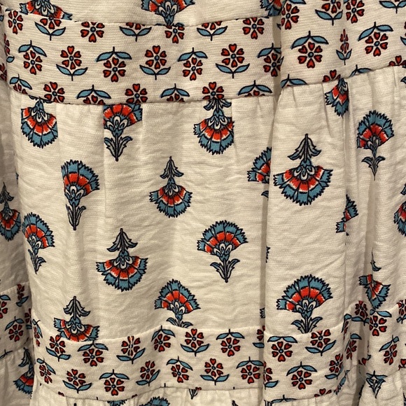 White orint ruffle dress  3/4 sleeve lined never worn - Picture 2 of 6